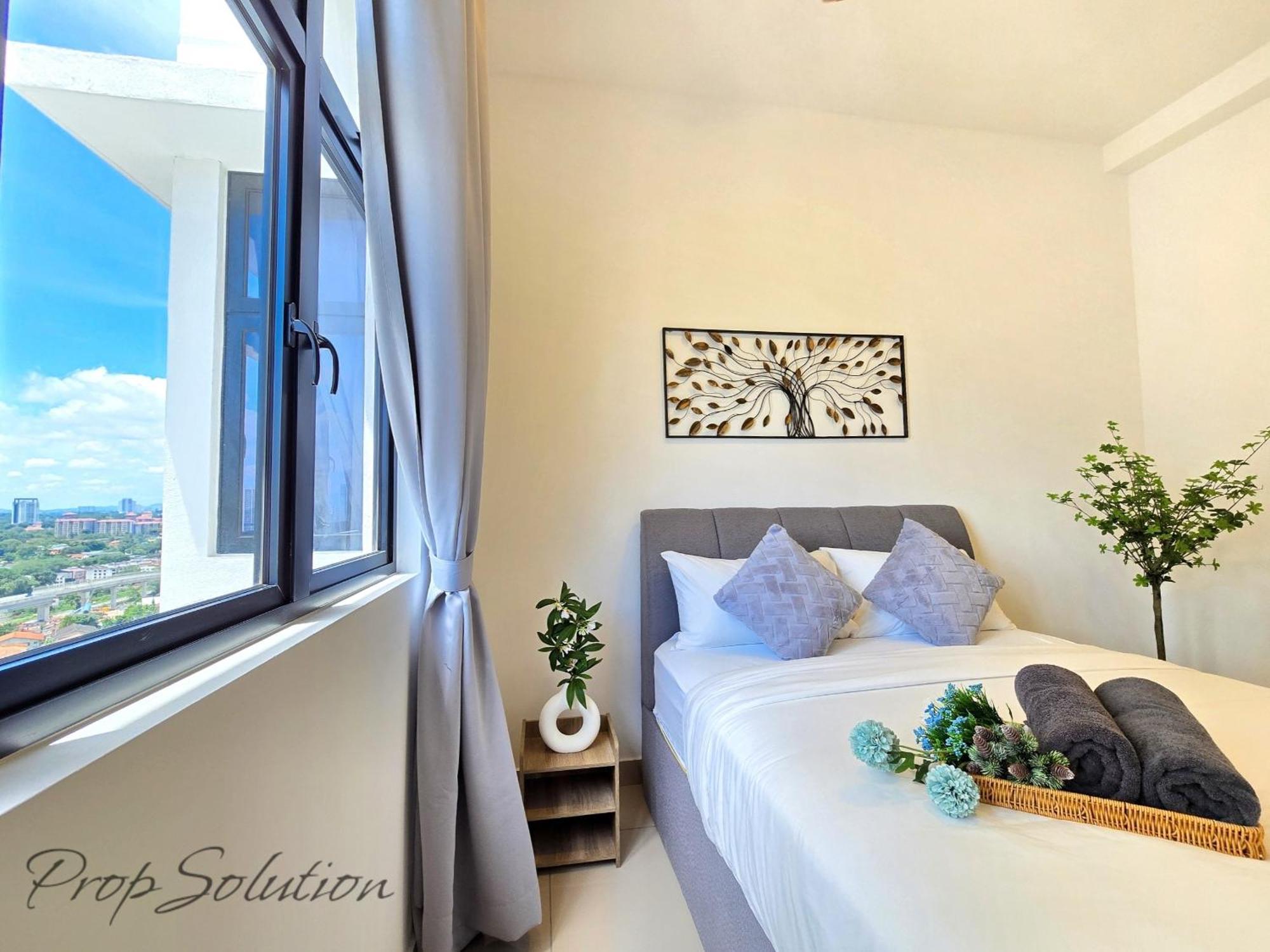 Pangsapuri Cozy 4br Near Jb Ciq 12pax Johor Bahru
